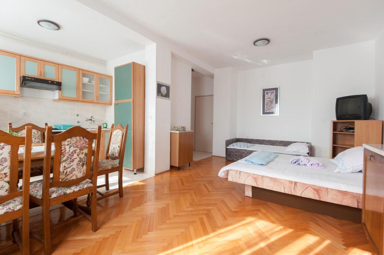 Apartments By The Sea Turanj, Biograd - 6445 Екстер'єр фото