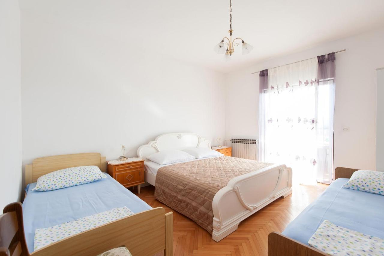 Apartments By The Sea Turanj, Biograd - 6445 Екстер'єр фото